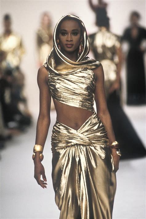 ysl 90s runway|YVES SAINT LAURENT Fall 1991/1992 Paris .